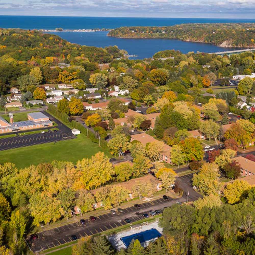 arial view of woodridge apartments